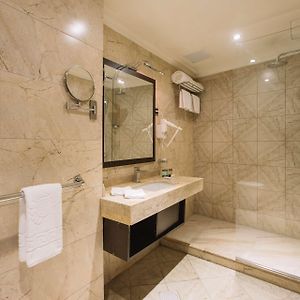 Junior King Suite